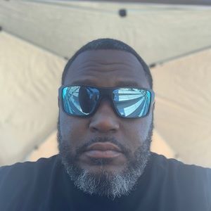 Meet your Posher, Khari